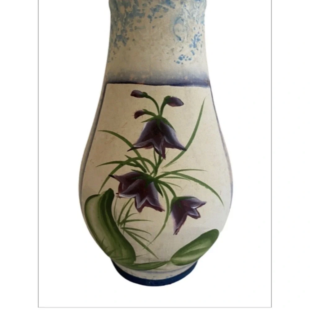 VTG 80s Hand Painted Ceramic Vase Blue Speckled‎ Floral Purple Bell Flowers 9